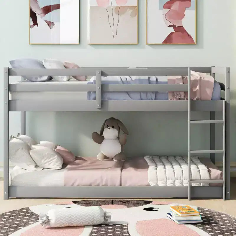 Letto a castello basso singolo/singolo grigio/bianco con scaletta e sponde, per 2