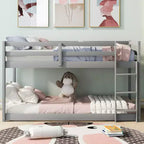 Letto a castello basso singolo/singolo grigio/bianco con scaletta e sponde, per 2