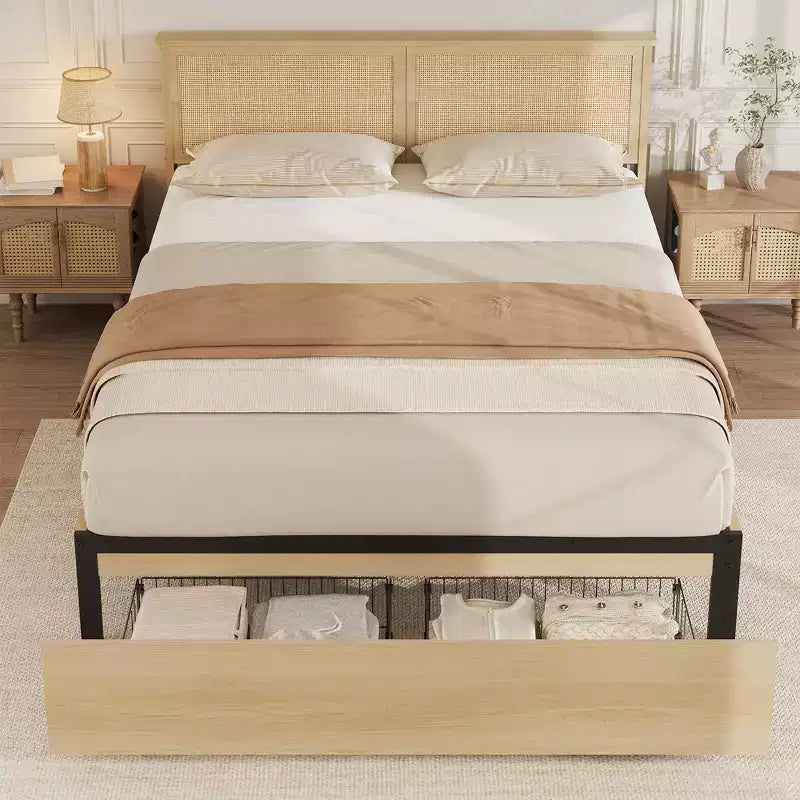 Struttura letto a piattaforma matrimoniale in rattan naturale con cassetti portaoggetti, doghe in legno | 1 persona