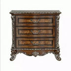 Comodino in legno ciliegio scuro, finiture floreali tradizionali, 3 cassetti, singolo