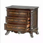 Comodino in legno ciliegio scuro, finiture floreali tradizionali, 3 cassetti, singolo
