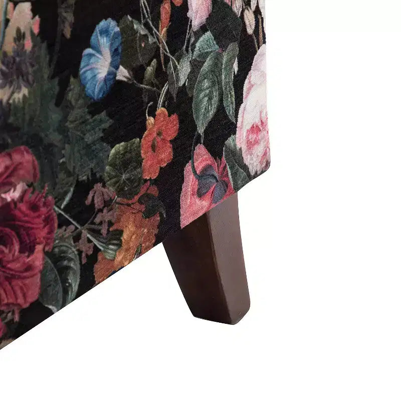 Poltrona a pozzetto con rifiniture borchiate, vari colori, set da 2, 1 posto